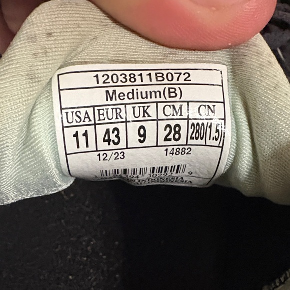 Brooks adrenaline GTS 23 Women's Charcoal and Violet Athletic Shoes - Picture 2 of 4